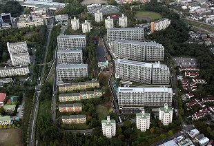 建替え後の「Brillia 多摩ニュータウン」。地上11～14階建て総戸数1,249戸のマンションへ建替え。