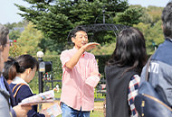 写真:秋バラ鑑賞と香り体験